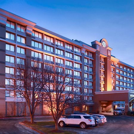 Doubletree By Hilton Norwalk Hotel Exterior photo