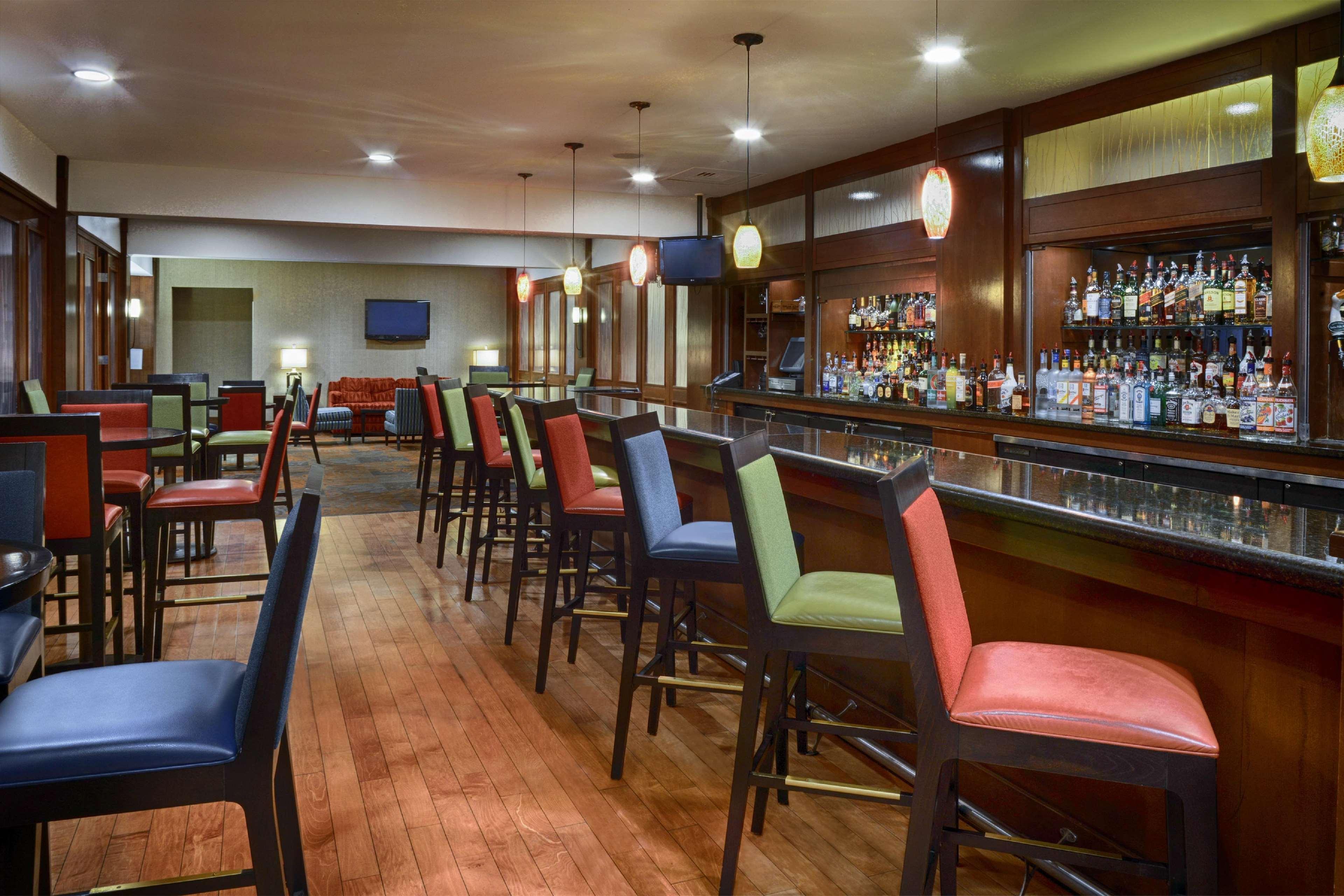 Doubletree By Hilton Norwalk Hotel Exterior photo